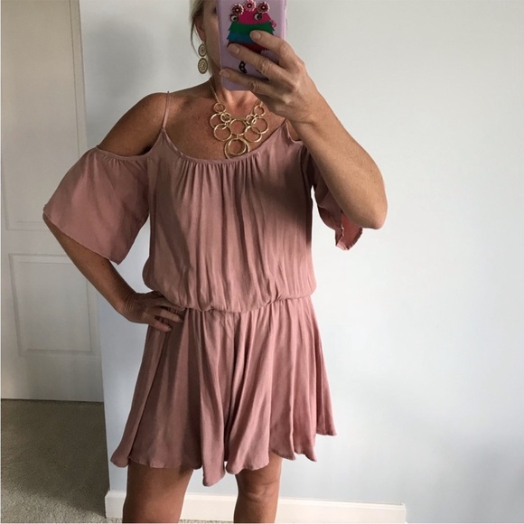 Cold Shoulder Romper - Picture 2 of 7